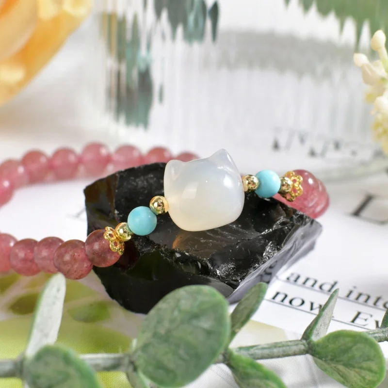 Natural Strawberry Quartz Bracelet Female New Chinese Niche Lychee Jelly Cat Bracelet High Sense Handmade Hand Jewelry