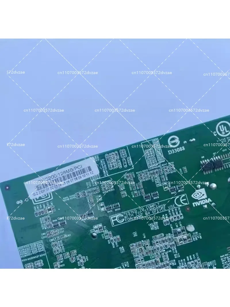 Old PCI Graphics Card, Suitable for GF/5200 Independent 128MB DVI + VGA Graphics Card