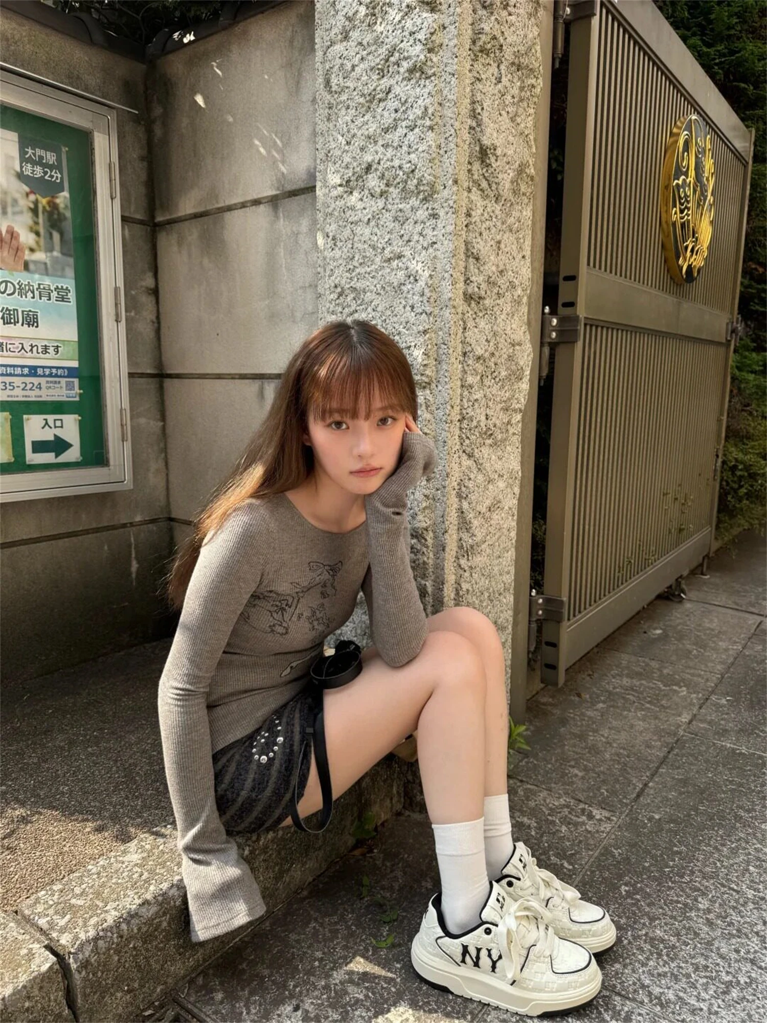 Y2K Gray Ribbed Knit Long Sleeve Top Women Floral Print Slim Fit Thumb Hole Fall Casual Streetwear Ladies T Shirt