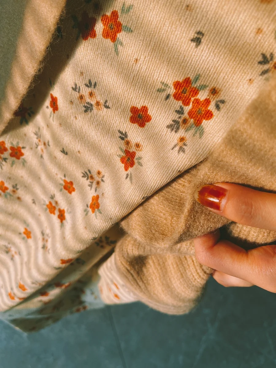 Thiened Corduroy Long Skirt Women's Vintage Floral Print f-length Umbrella Skirt Contrast Color Oil Painting Design Comm...