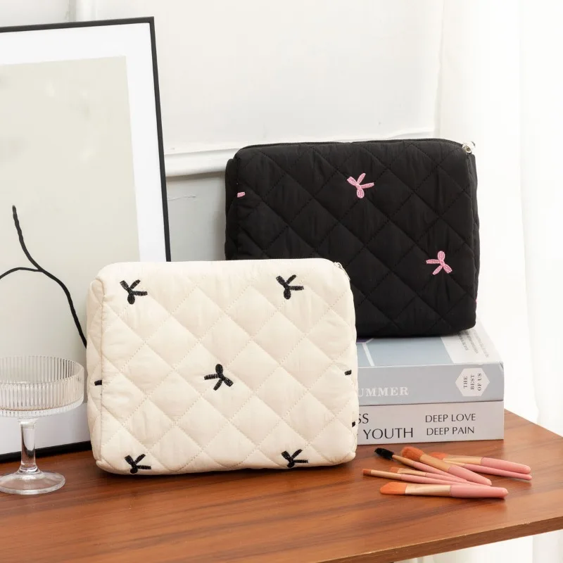 

Cute Black Bow Travel Makeup Pouch with Zipper Toiletry Bag Cotton Quilted Makeup Organizer Storage Bag for Women Girls