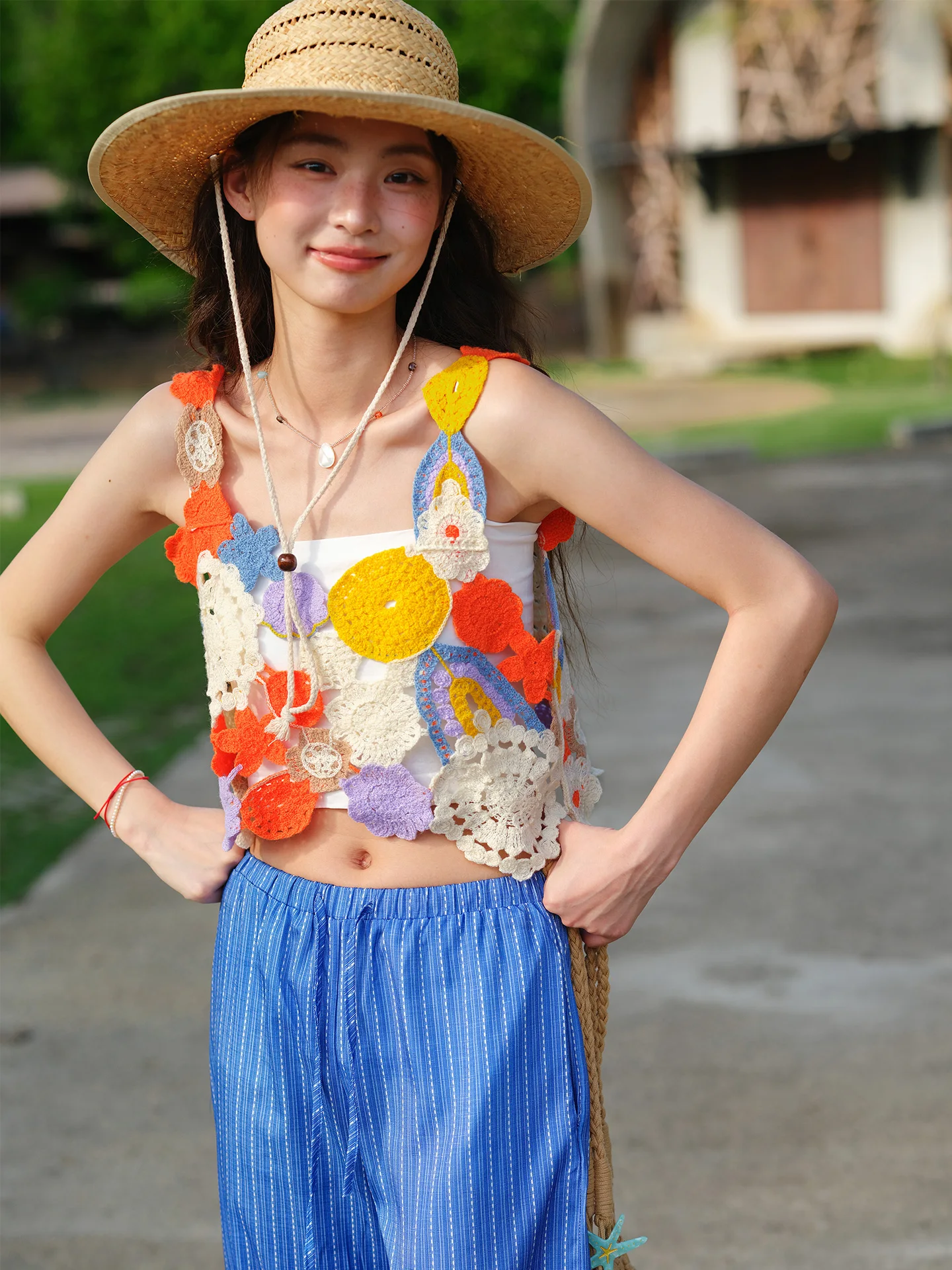

Bohemian Dopaamine Knitted Hooked Flower Vest Women Summer Hollow out Strap Top Brightness Sensation Outfit