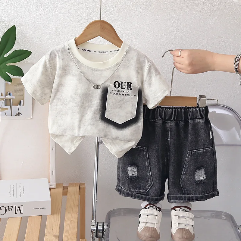 Boys Suit Summer Korean Version Casual Clothes 1-5 Years Old Casual Pocket Short Sleeve T-shirts and Denim Shorts Two Piece Set