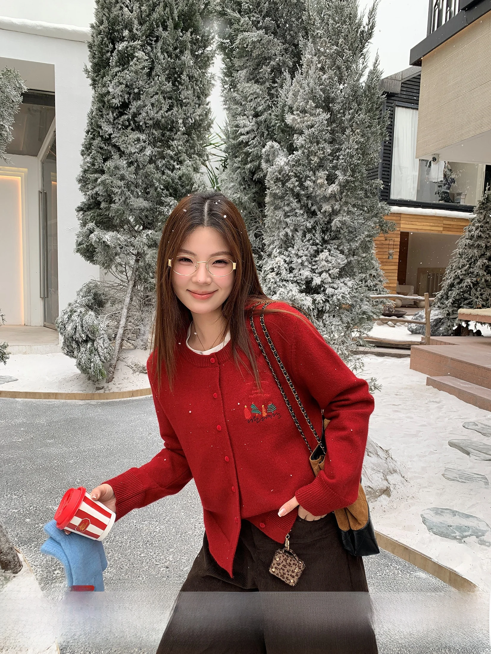 

Cisas Limited Edition Retro Red round Ne Knitted Sweater Women's Winter Loose Embroidered Slimming Top Cleanfit Sle