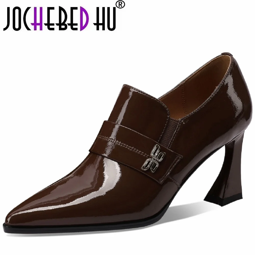 

【JOCHEBED HU】Одиночные туфли ручной работы из натуральной кожи с глубоким вырезом, новые женские туфли на высоком каблуке, популярный дизайн, острый носок, размеры 33–43