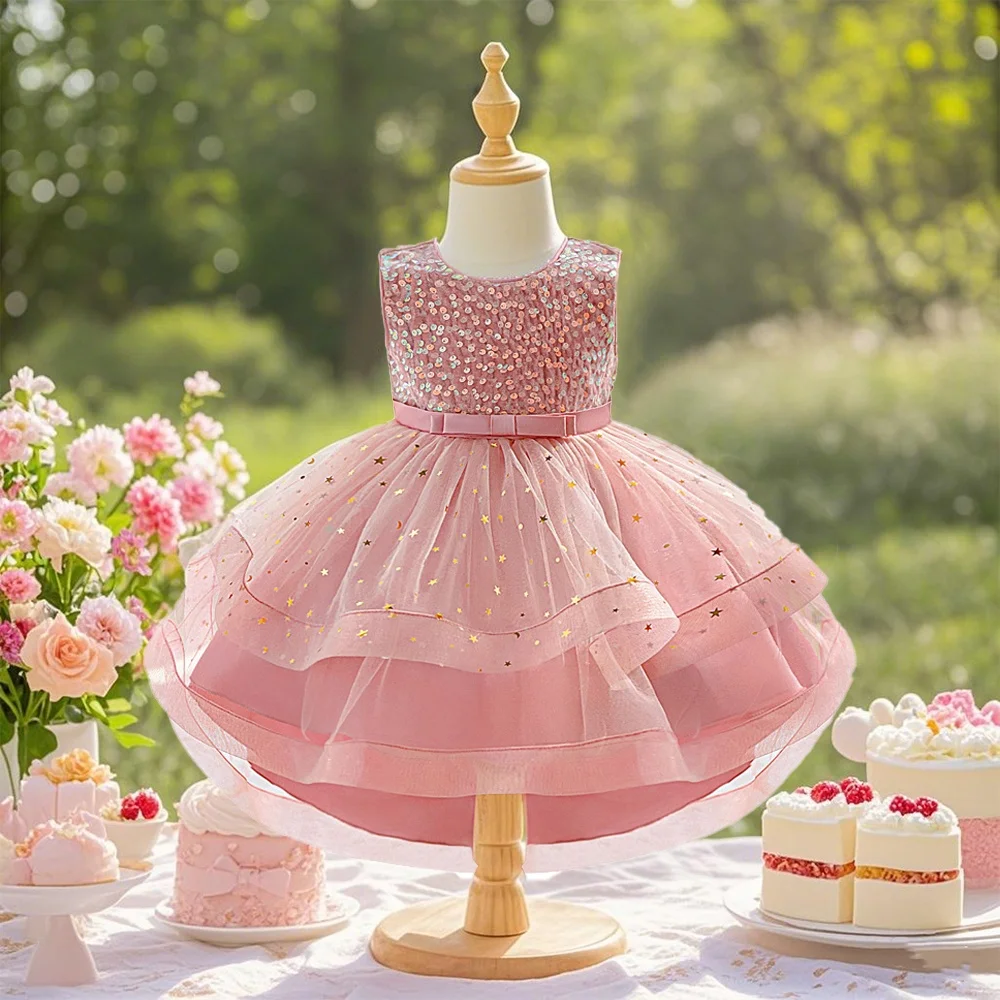 

Baby girl sequin trailing dress with elegant star shaped sequin decoration sweet and cute dress suitable for birthday parties