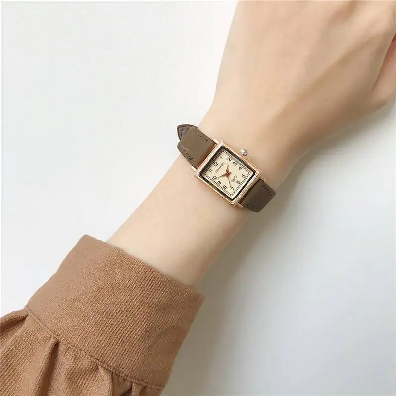 Relógio minimalista quadrado ultra fino para mulheres, mostrador pequeno, pulseira de couro, quartzo antigo, nicho