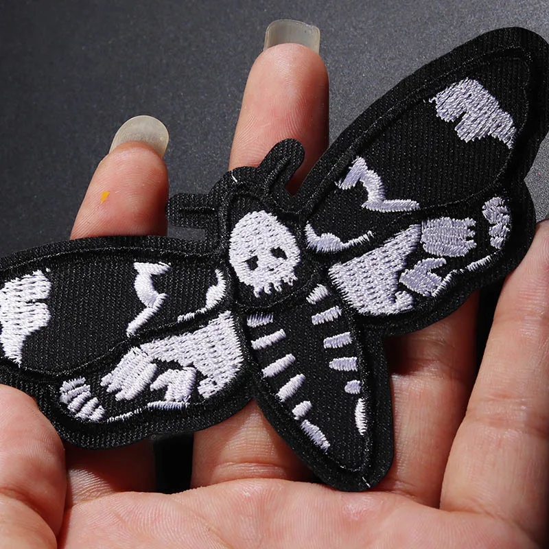 Rozmiar: 10.9*5.5cm czarne naszywki w stylu Punk fajne naszywki na diy haftowane naszywki