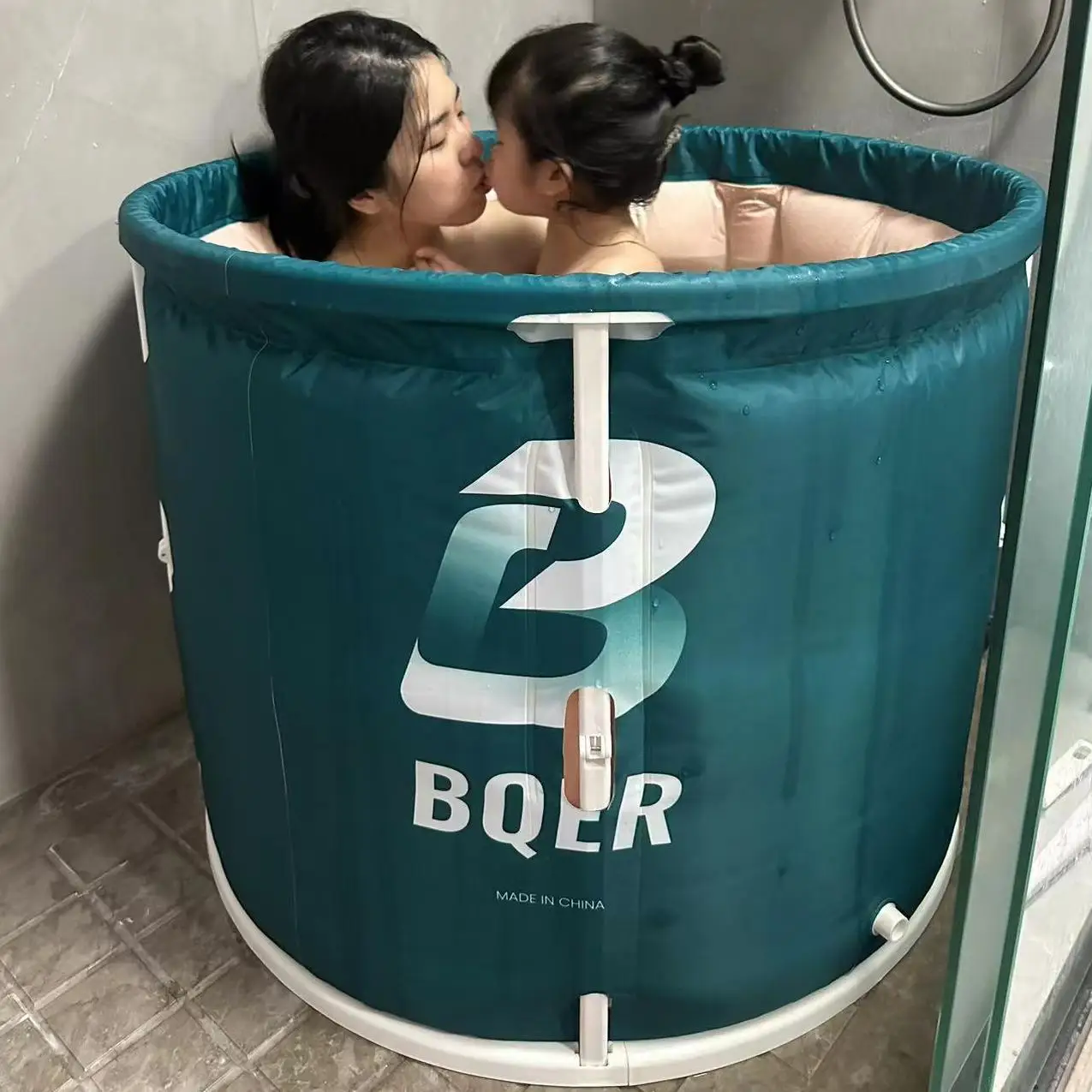 

Portable Collapsible Bath Bucket Bathtub Large Capacity Family Bathtub Bucket Winter Shower Bathing Artifact Free Installation