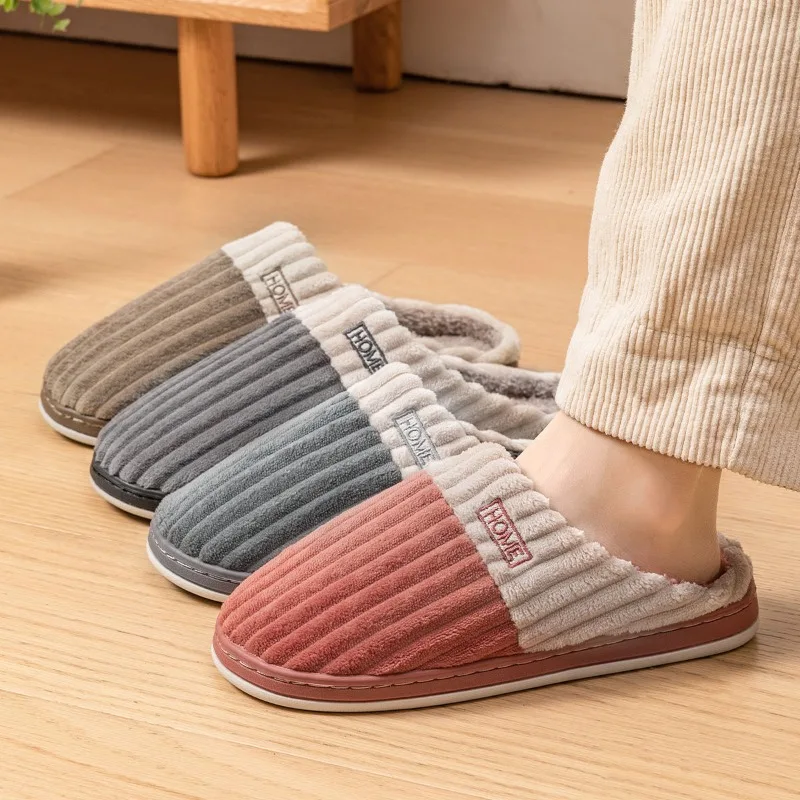 Pantoufles en fourrure coordonnantes pour hommes et femmes, chaussures souples, talon plat, peluche, chaud, maison, intérieur, chambre, couples, confort, hiver