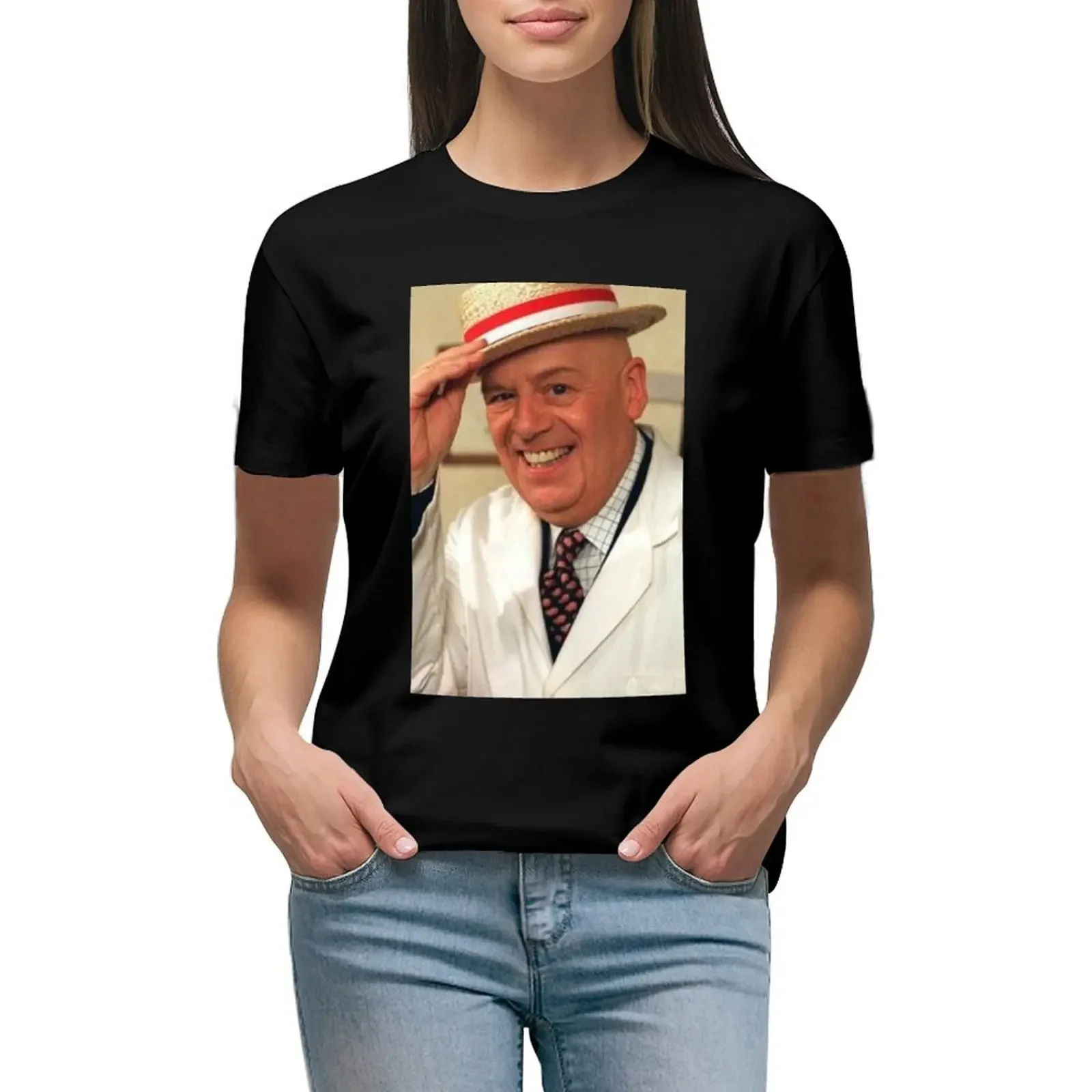 

CORRIE LEGENDS- FRED ELLIOT Premium T-shirt lady clothes Female clothing vintage clothes korean Women's clothes