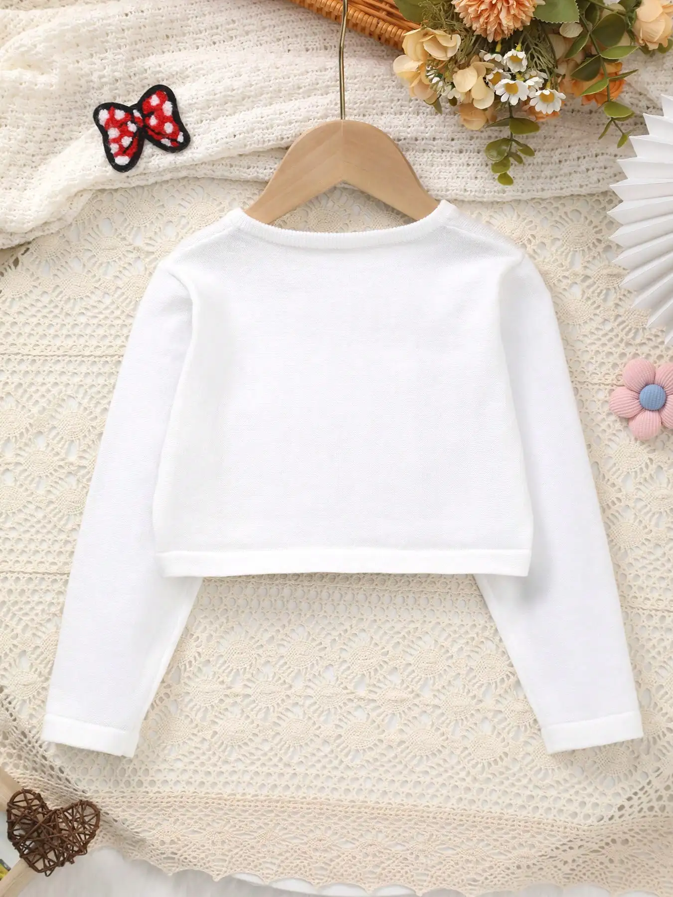 2026 New Style Girls' Knitted Cardigan for Spring and Autumn with Embroidered Outerwear.