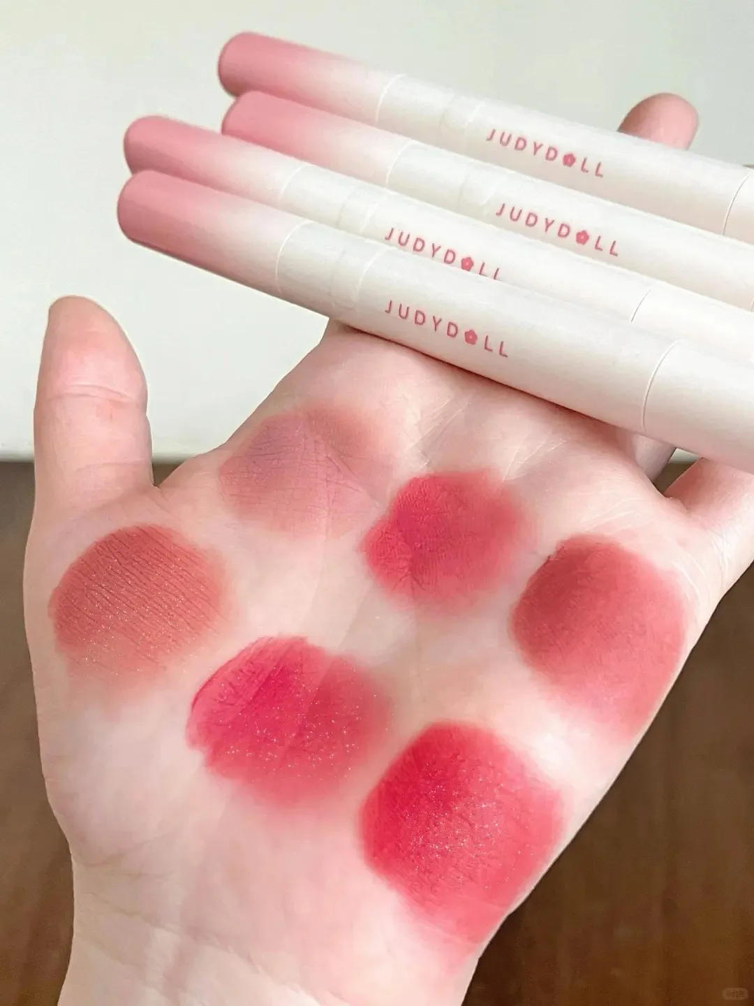 Juduo Lip Mud Copo Antiaderente de Longa Duração Matte Lip Gloss Lip Stain Veludo Hidratante À Prova D 'Água Macio Cremoso Batom Líquido