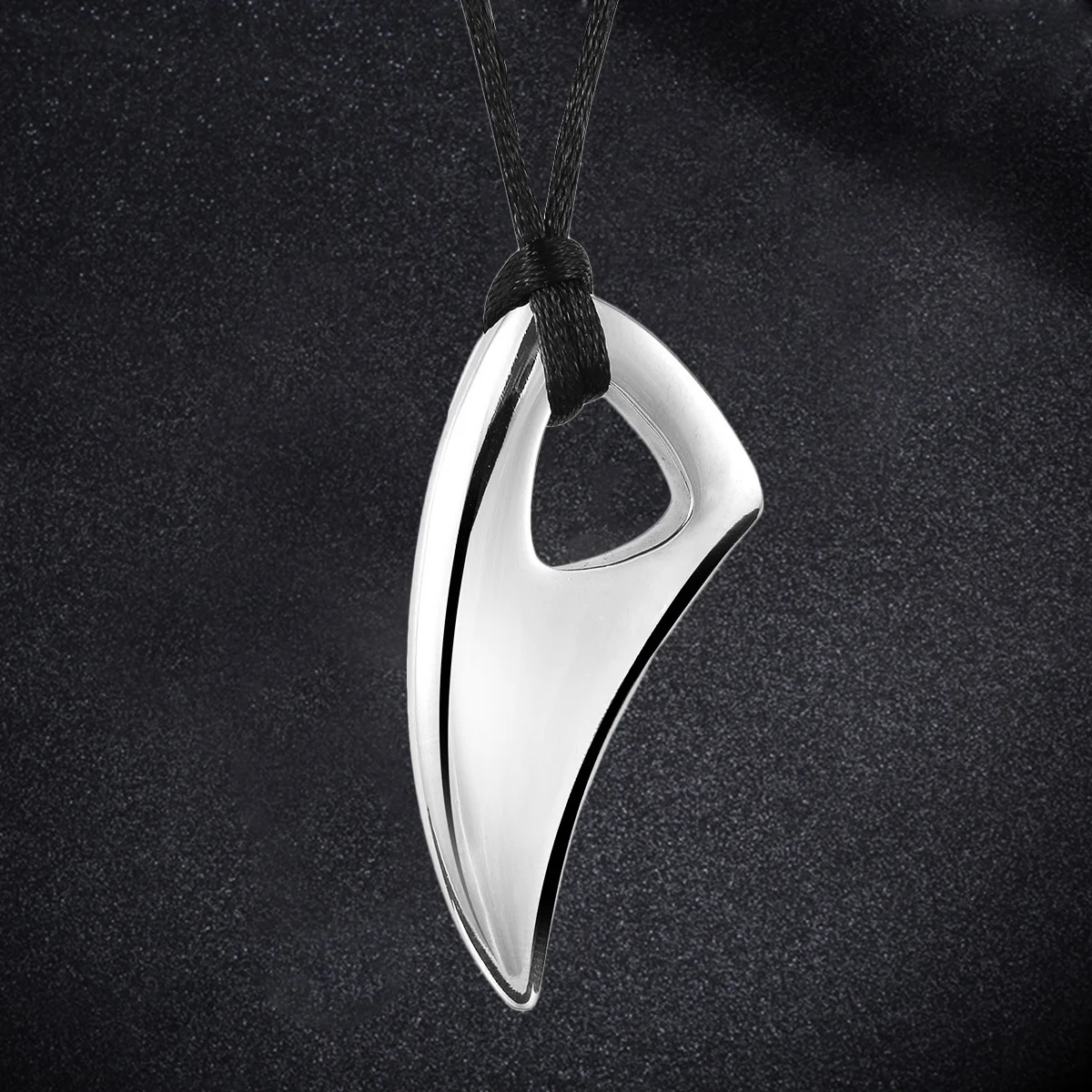 

Wolf Fang Necklace Men Women Teeth Adjustable Chain Pendant Stylish Cool Present Father Boyfriend Friends Necklace Accessories