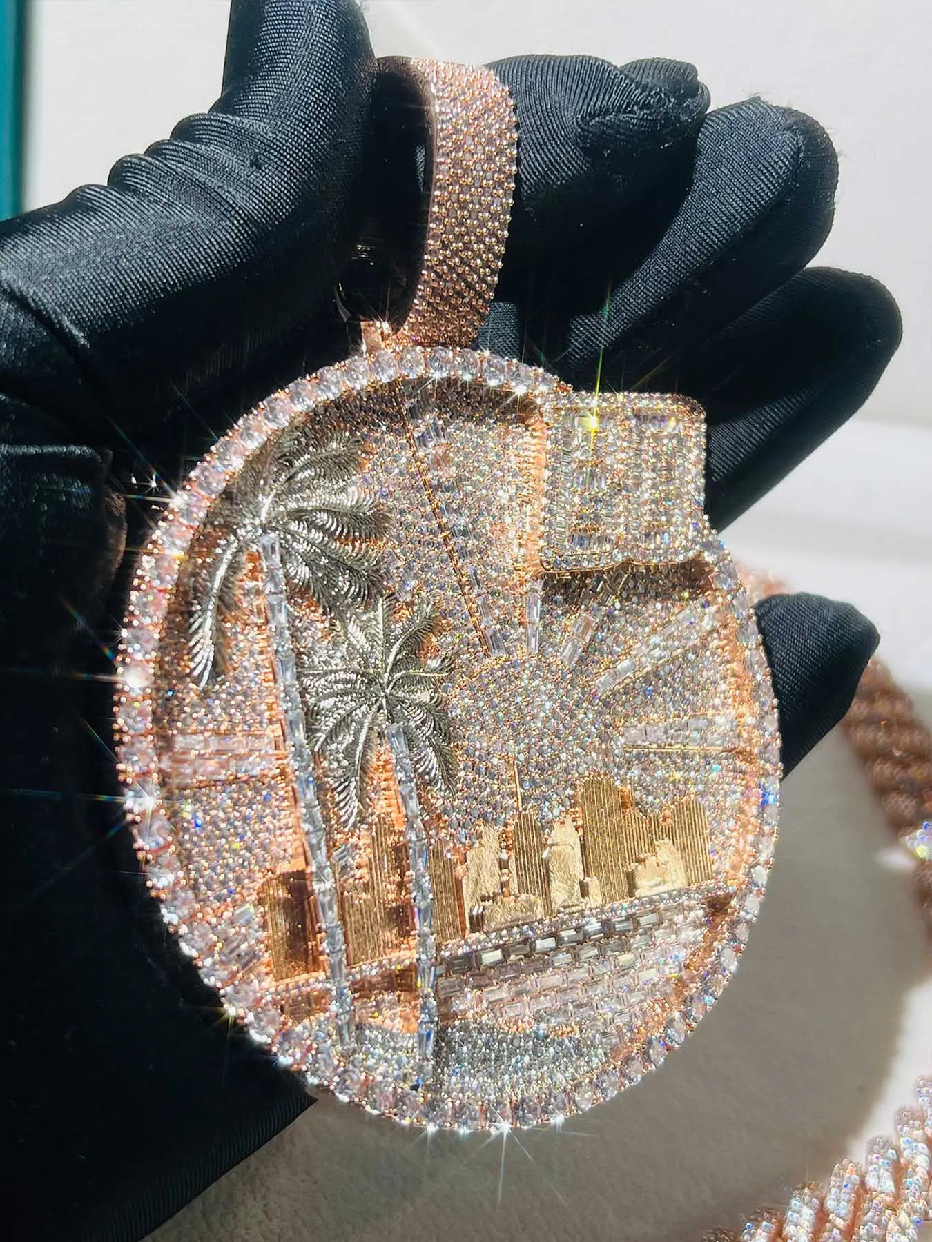 Large Version Coconut Tree Large Disc Pendant,hiphop Atmosphere,single Product Texture  Heavy,men Wear To Create Tough Guy Style