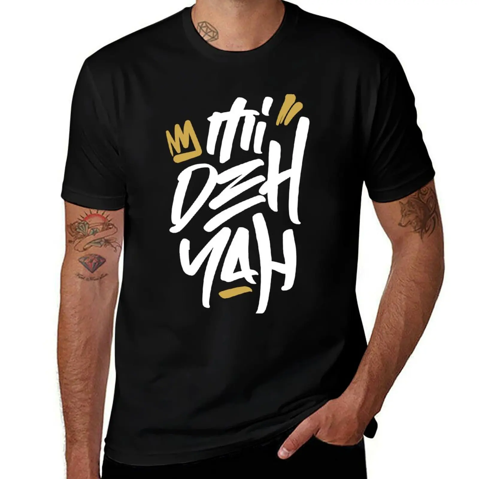 Mi Deh Yah Rasta Saying Graffiti Tag Style Reggae T-Shirt Work Outdoor for Men T-Shirt