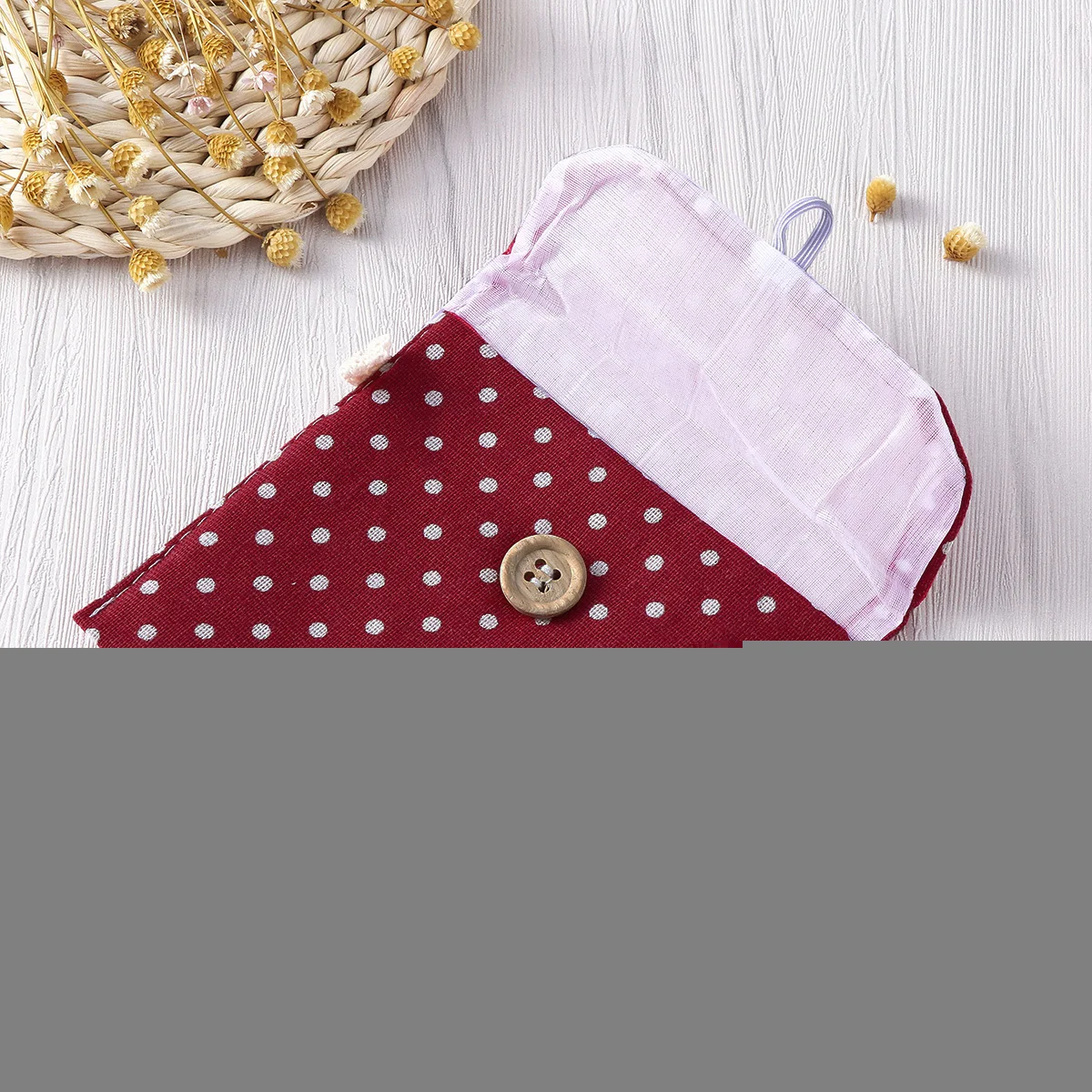 

Women Sanitary Purse Menstrual Pouch Japanese and Korean Plain Secret Pad Holder