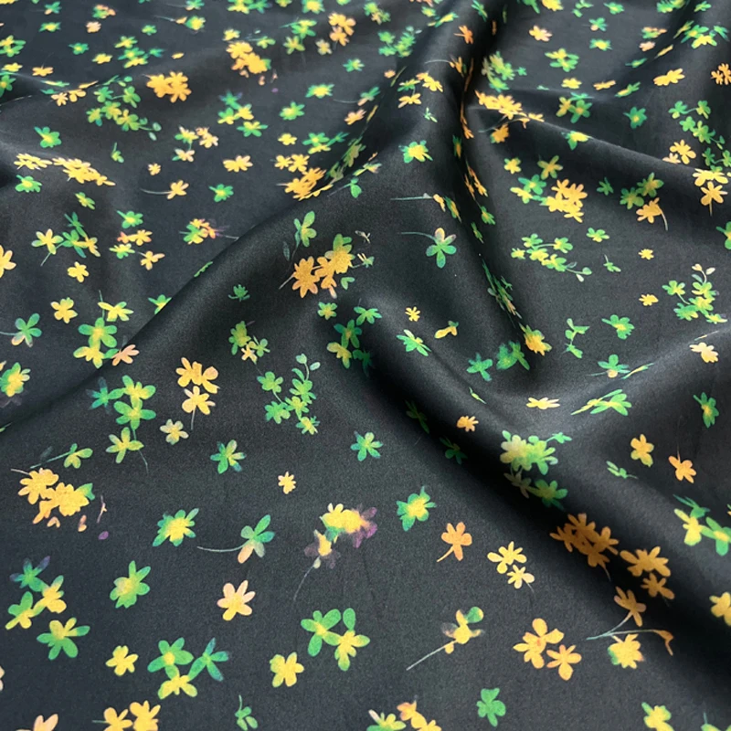 Four-leaf Clover Printed on Black Gambiered Guangdong Silk Red Cloud Yarn Fabric for Pants Dress,120CM Wide 20MM E1664