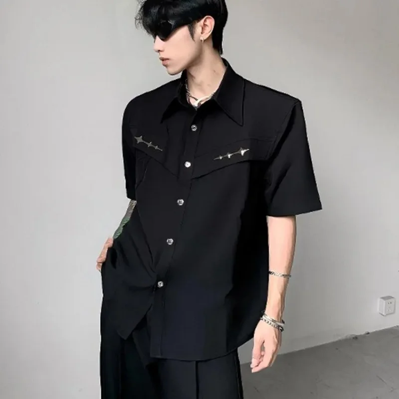 

Black Short Sleeve Casual Shirt with Embroidered Star Detail Turn Down Collar Men Streetwear Button Up Shirt