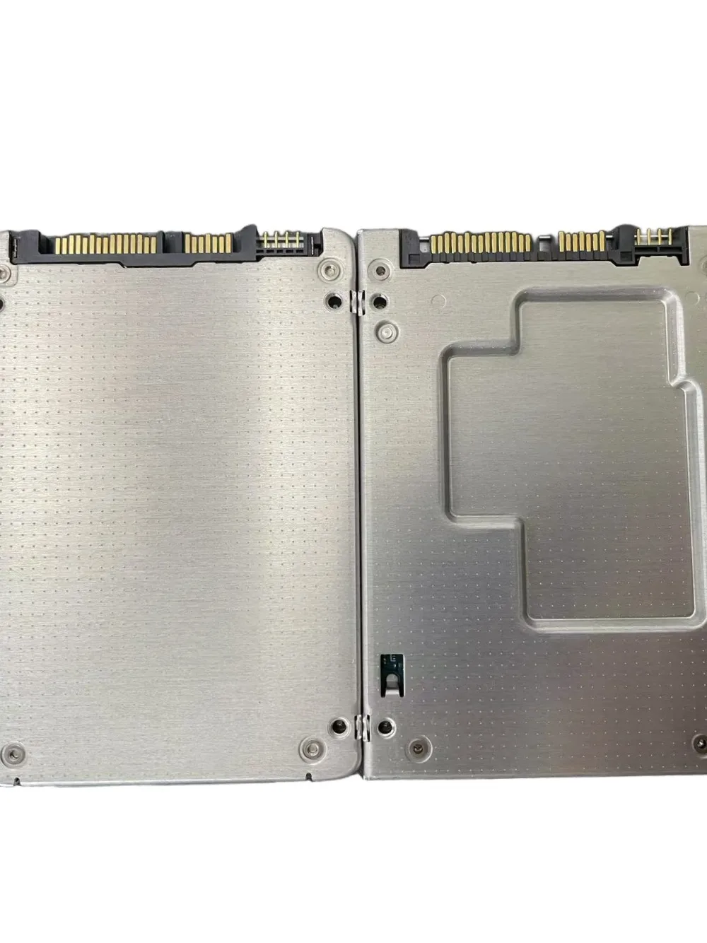 Particules d'Occasion SSD 1.92T HK4R MLC 1.92T SATA sain 95 + SSD qualité entreprise