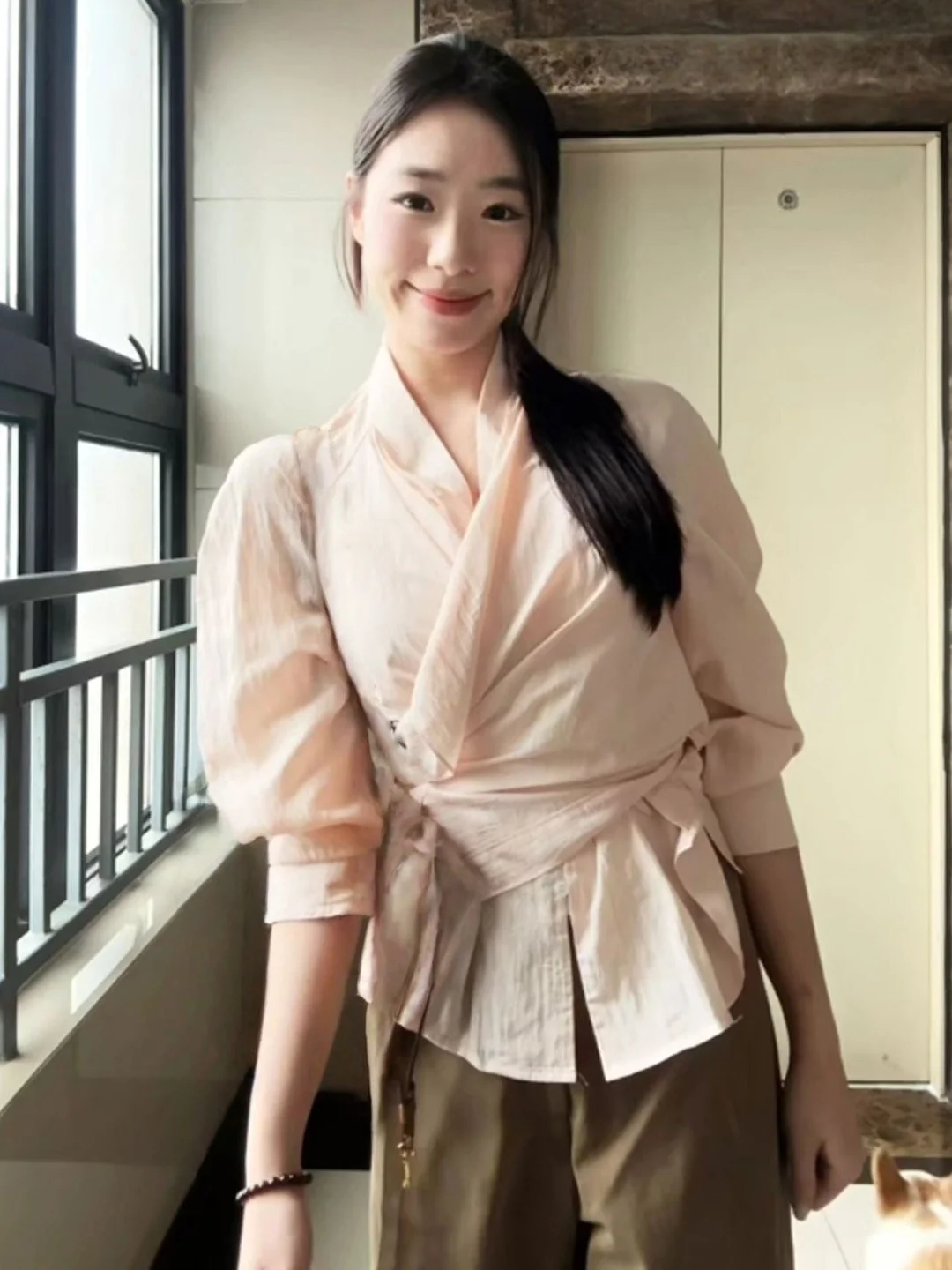 

Elegant Slimming Long Sleeve Shirt Beautiful Waist-Cinching Unique Style Spring Fashion Women's Premium Quality Button-Up Top