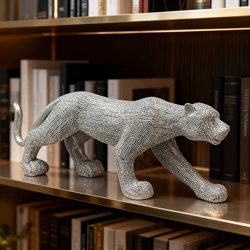Elegant Leopard Statue Leopard Shape Resin Craft Suitable for Home Decoration，Office decorations，Holiday Decoration