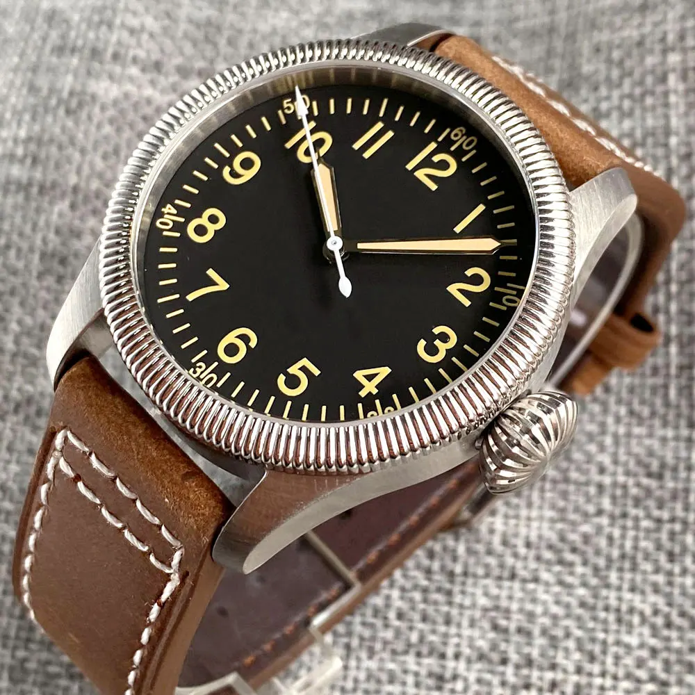 

Tandorio Pilot Diver Auto Watch Men Fluted Bezel Vintage Yellow Arabic Numerals NH35 PT5000 Movt Orologio Pilota Montre Pilote