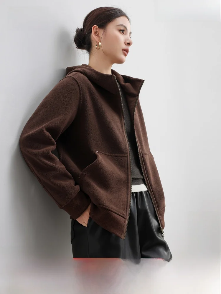 

Новая женская укороченная куртка Snow Flng 2026 с капюшоном для города и активного отдыха, универсальная, из полиэстера, на молнии