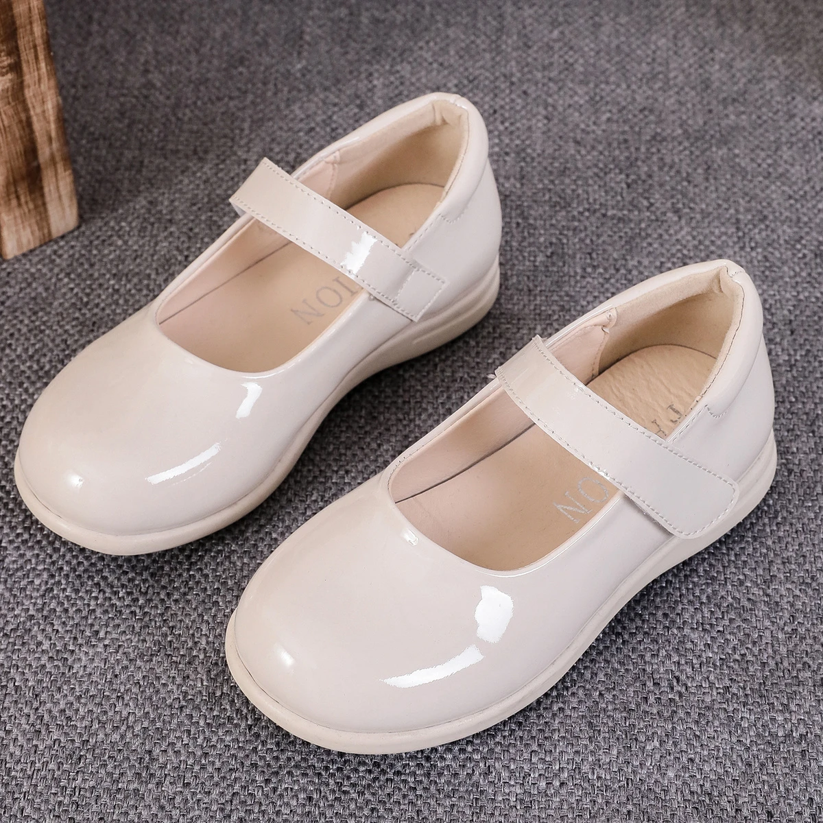 Chaussures de princesse en cuir pour filles, appartements décontractés pour enfants, chaussures à fleurs florales pour enfants, mariage, spectacle d'anniversaire, moyen, grand