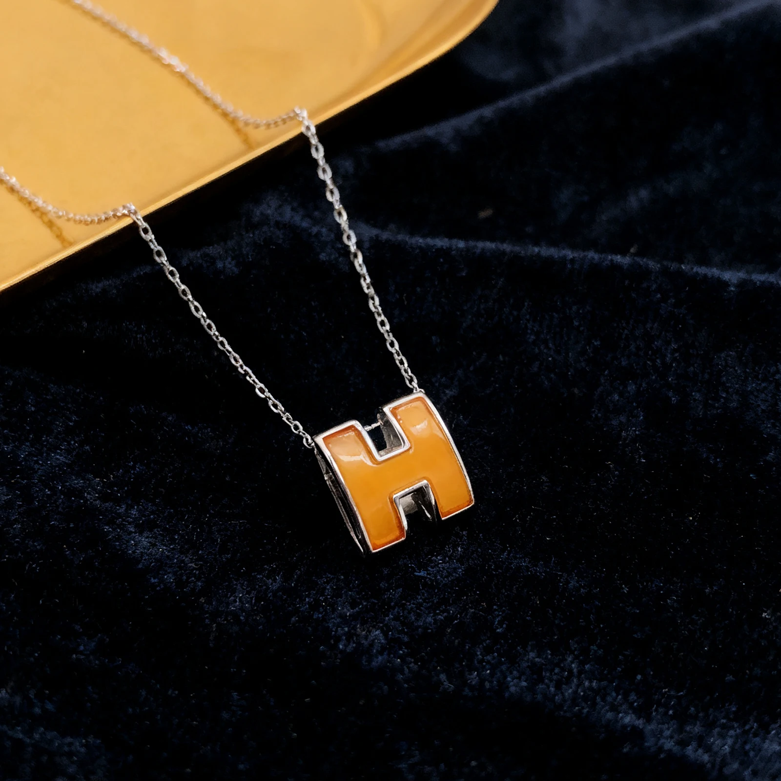 

Pure Silver Inlaid Natural Amber Necklace H Shape Letter Element Design Size 13.2x11.4x7.2mm