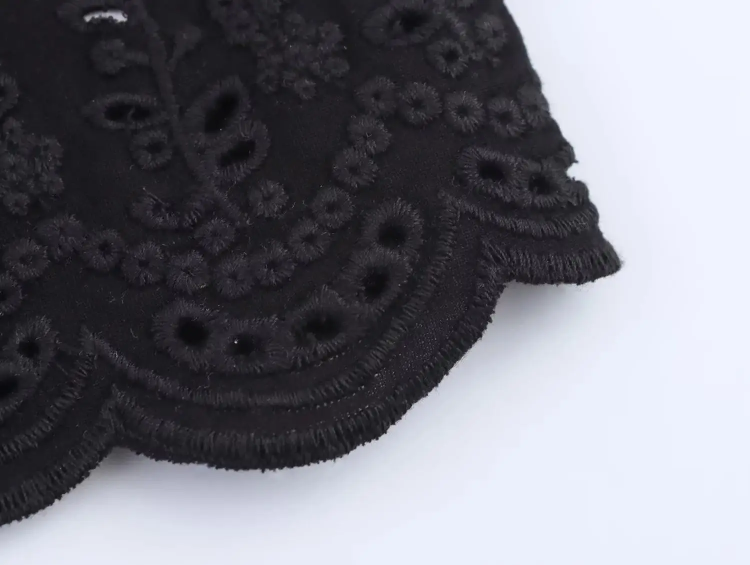 Summer Floral Embroidery V-neck Blouses Women Sleeveless Lace Up Tops