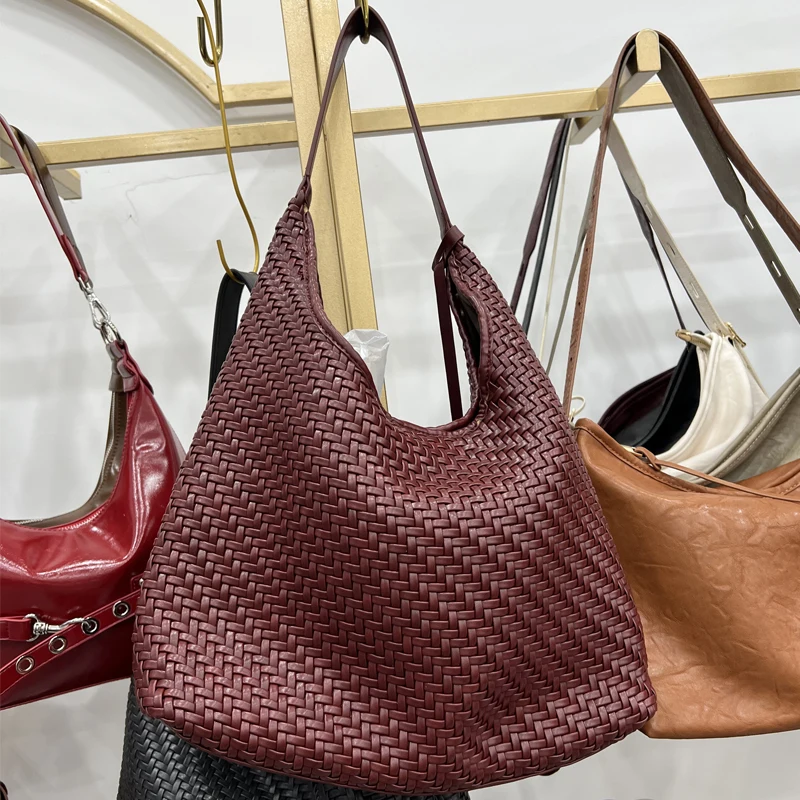 

Сумки ручной работы для женщин. Роскошные дизайнерские сумки и кошельки. Новинка 2023 года из искусственной кожи с внутренним карманом. Верхняя ручка под мышками на плечо.