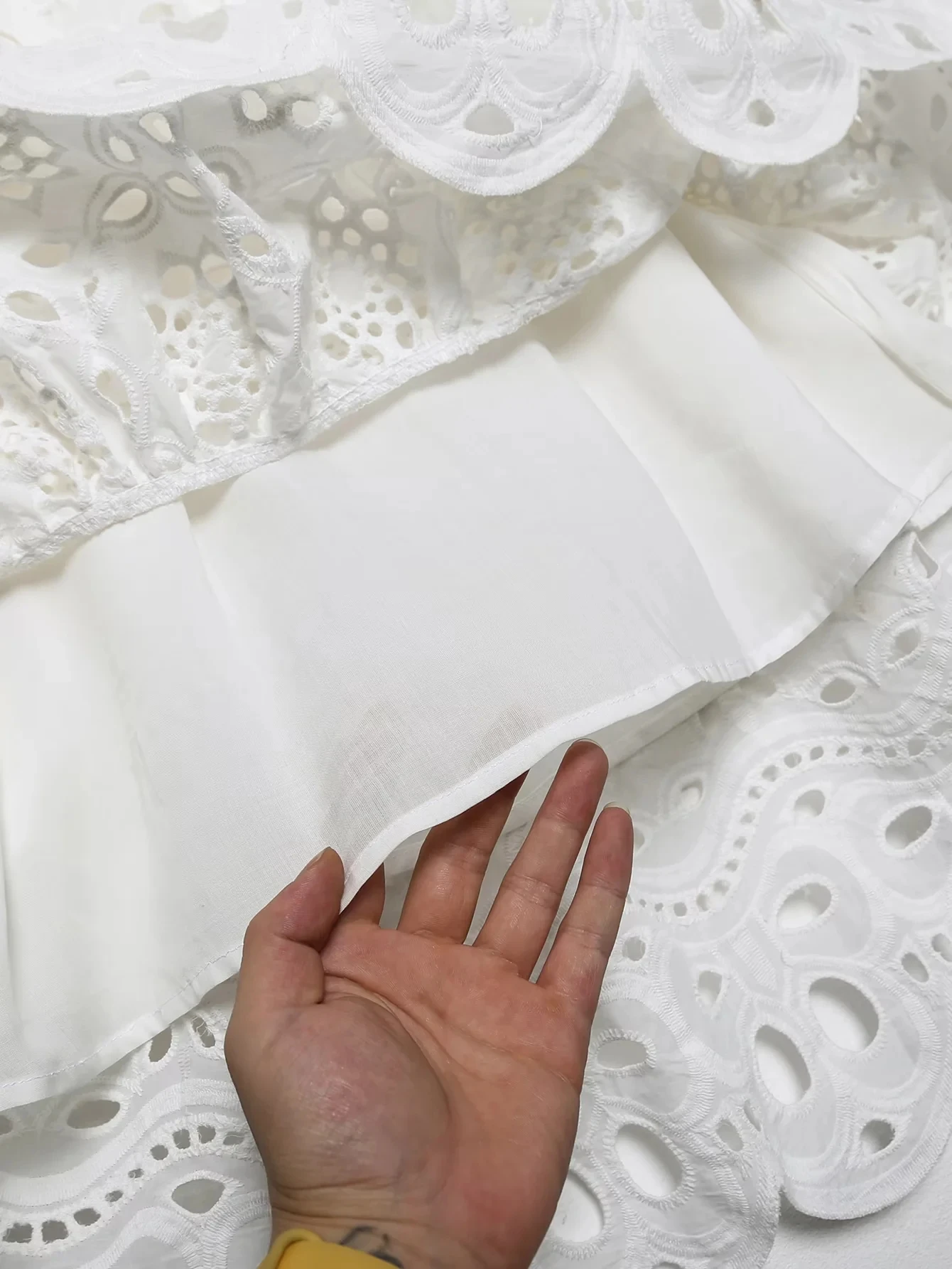 Vielseitiger, weiß bestickter, lässiger langer Rock für Damen, S420, mittellanger All-Match-F-Rock, Frühling 2024, Faion-Trend