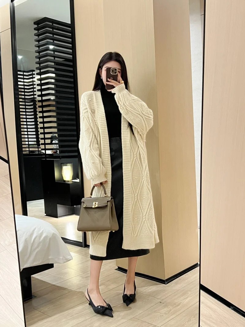 Autumn and Winter 2024 New Women's Sweater Fashion Delicate Girl Style 3D Fried Dough Twists Knitted Wool Long Cardigan Coat