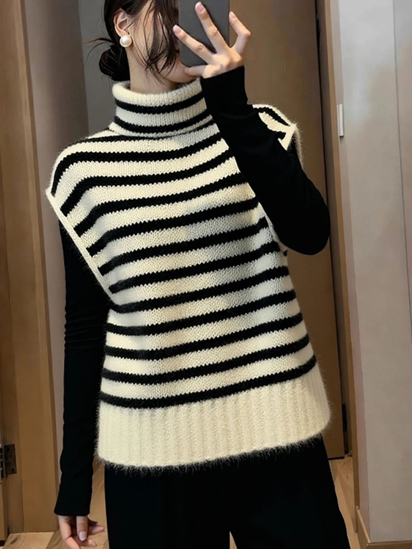 Faionable Thiened Camere maglione lavorato a maglia da donna collo alto gilet a righe top strati abiti invernali