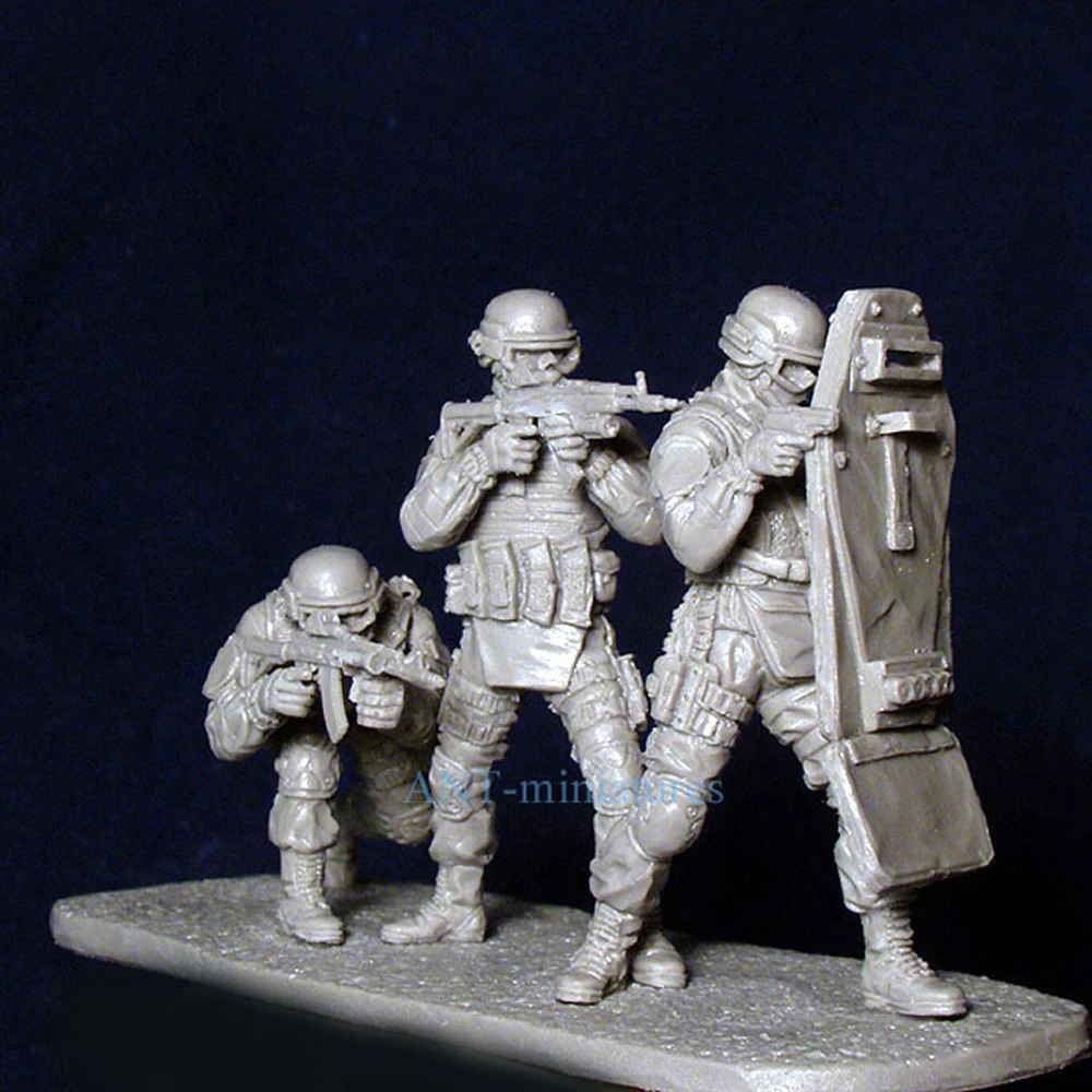 1/35 resin figure unpainted model kit, military theme, special forces (with base), unassembled and unpainted GK