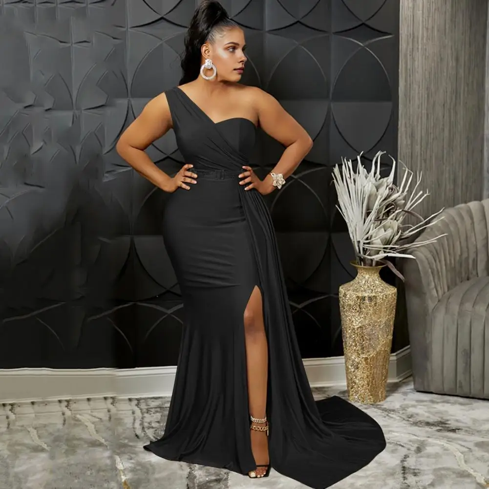 

Women Slim Fit Evening Gown Women One-shoulder Dress Elegant One Shoulder Maxi Dress with Pleated Detailing for Prom Cocktail
