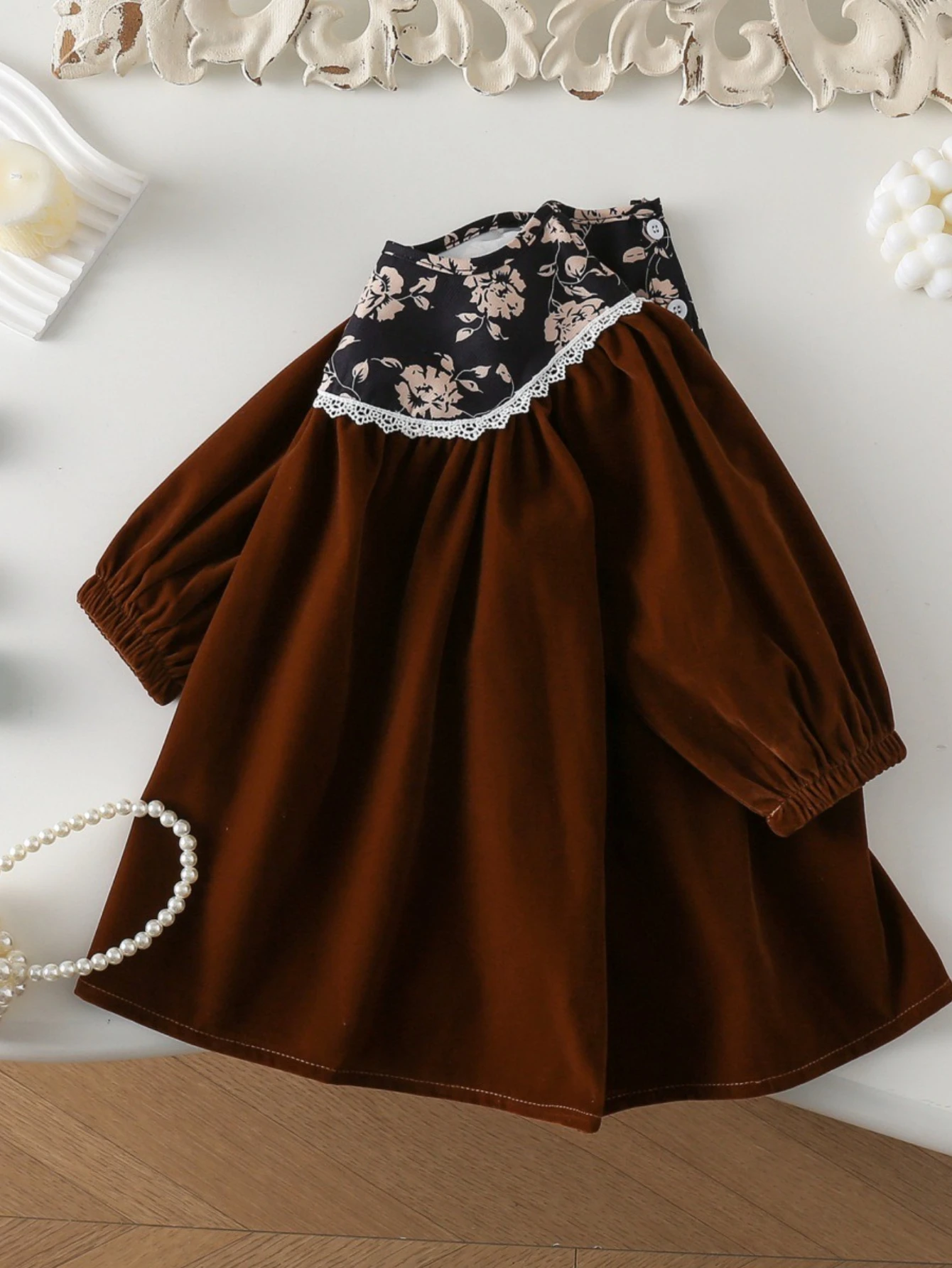 Girls' Audrey Hepburn Style Velvet Dress for Spring/Fall Floral Princess Dress with Soft Velvet Panels, Comfortable Party Outfit