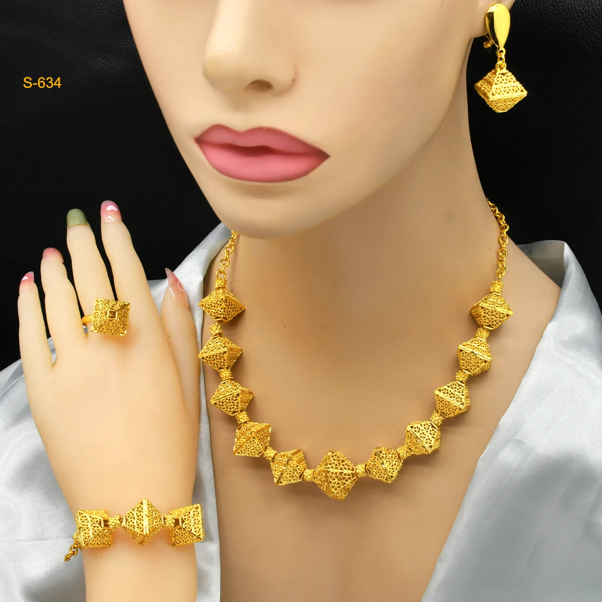 Fashion Dubai Gold Color Jewelry Set for Women Nigeria Wedding Necklace Earrings Bracelet Ring Bridal Jewellry Accessories 24K