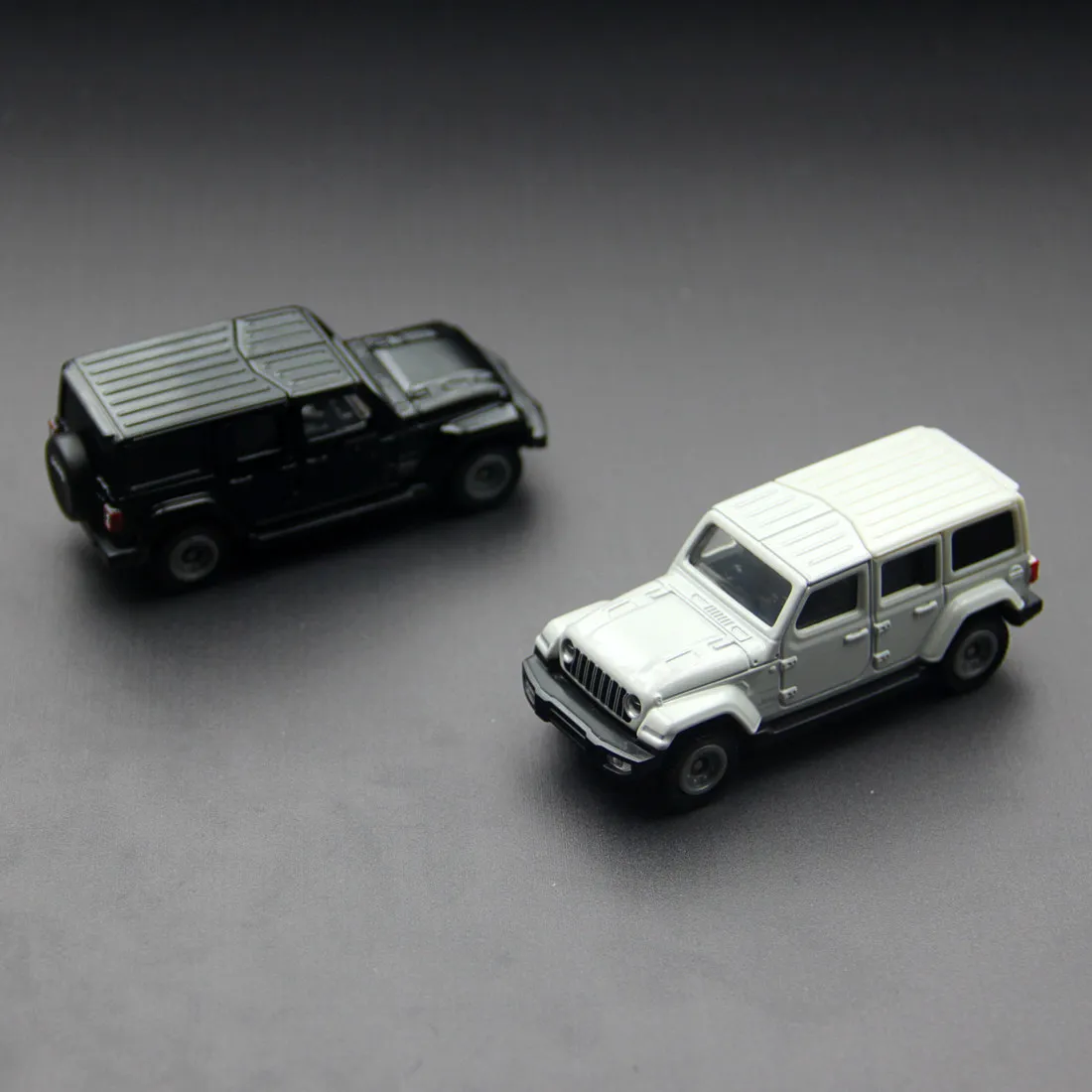 

TAKARA TOMY Jeep WRANGLER alloy car model boys 1:64 Scale decoration Mini Alloy Toy Vehicle for Collection Gift