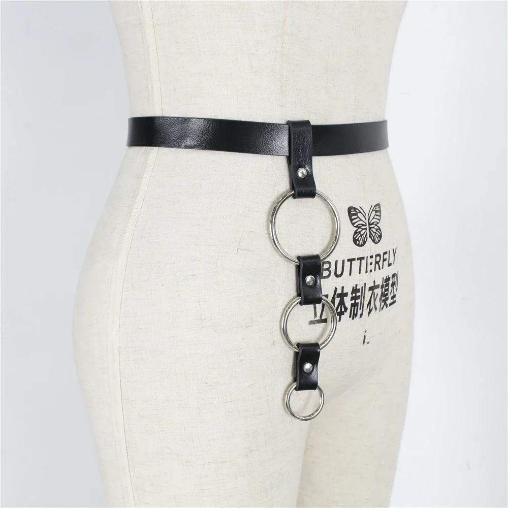 Ceinture de taille gothique punk pour femme, anneau circulaire en métal, broche en argent, structure en cuir, ceinture noire, jeans, environnement