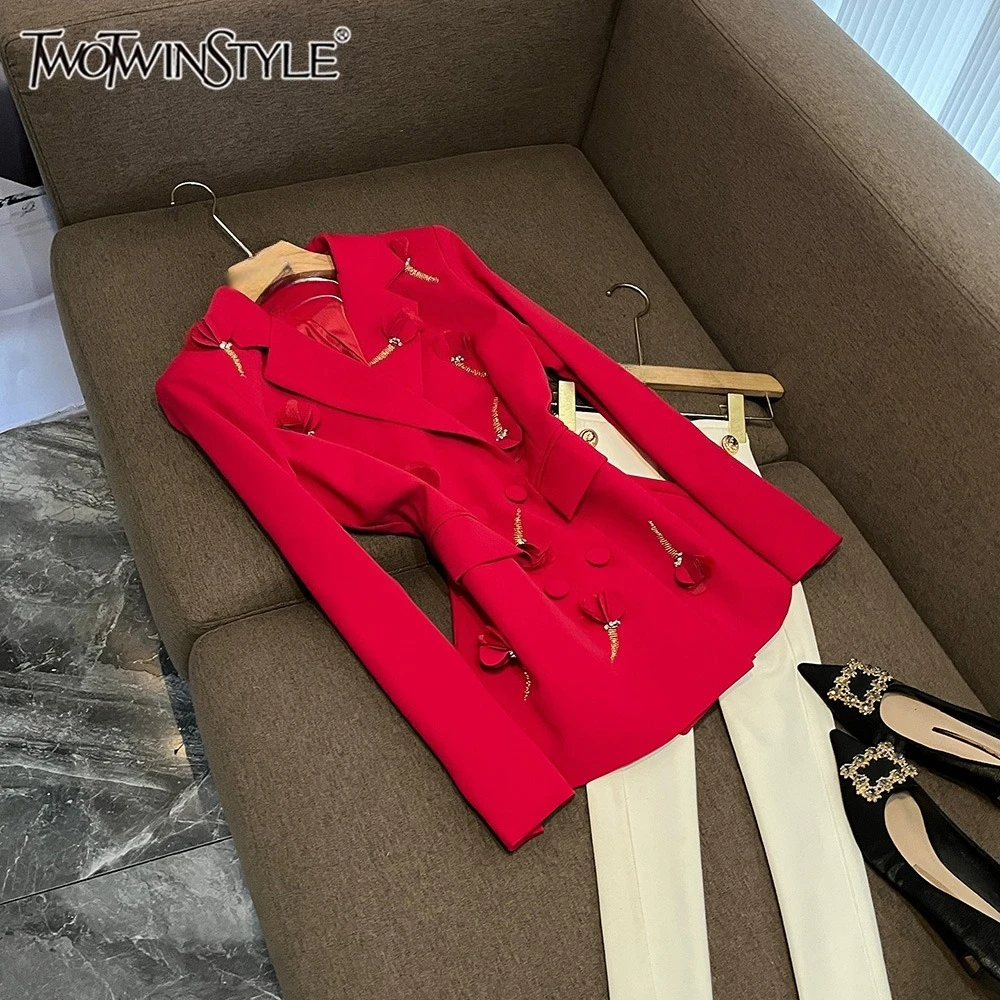 

TWOTWINSTYLE Solid Vintage Spliced Appliques Blazers For Women V Neck Long Sleeve Autumn Casual Jackets Female Fashion KJA548395