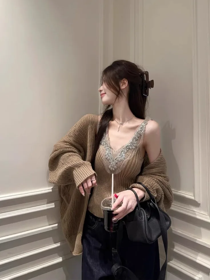 

Корейские модные новые женские вязаные топы, комплекты, сексуальный вязаный кардиган с длинными рукавами для зрелых + жилет с v-образным вырезом, топы, женская одежда 2024
