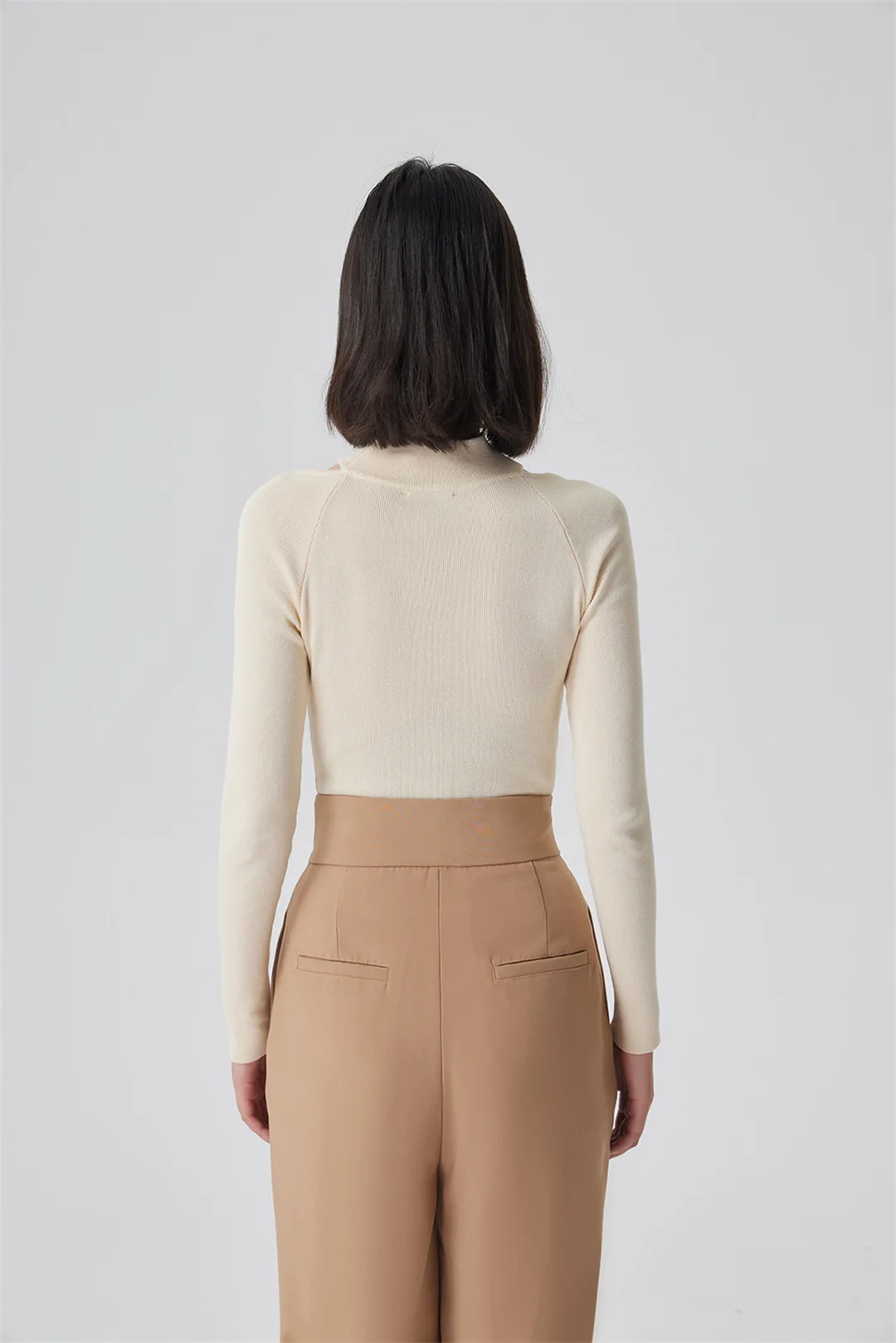 จั๊มสูทบอดี้สูทแขนยาวคอ halter ถักสำหรับผู้หญิง