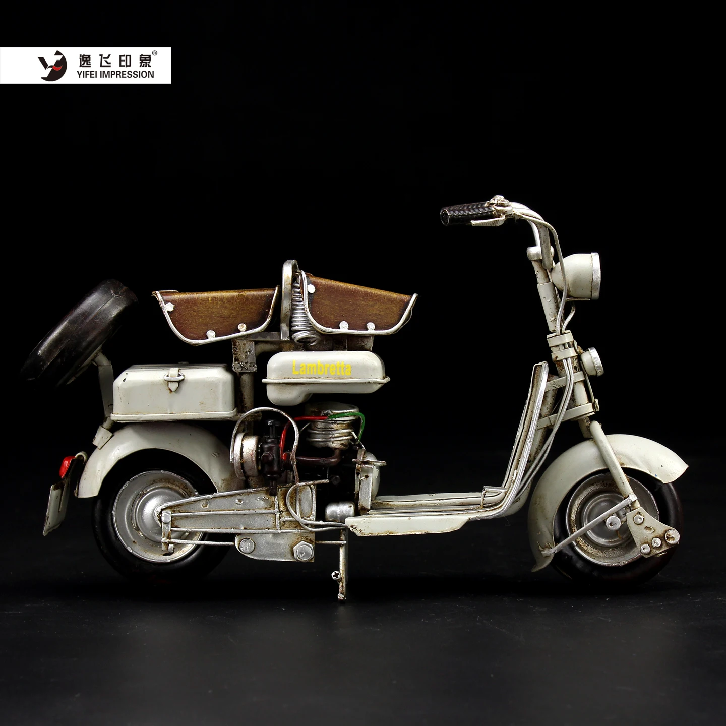Vintage 1954 Lambretta 125F Iron Motorcycle 1:12 Model Handmade Retro Scooter Figurine Home Desk Decor Ornament Collectible Gift