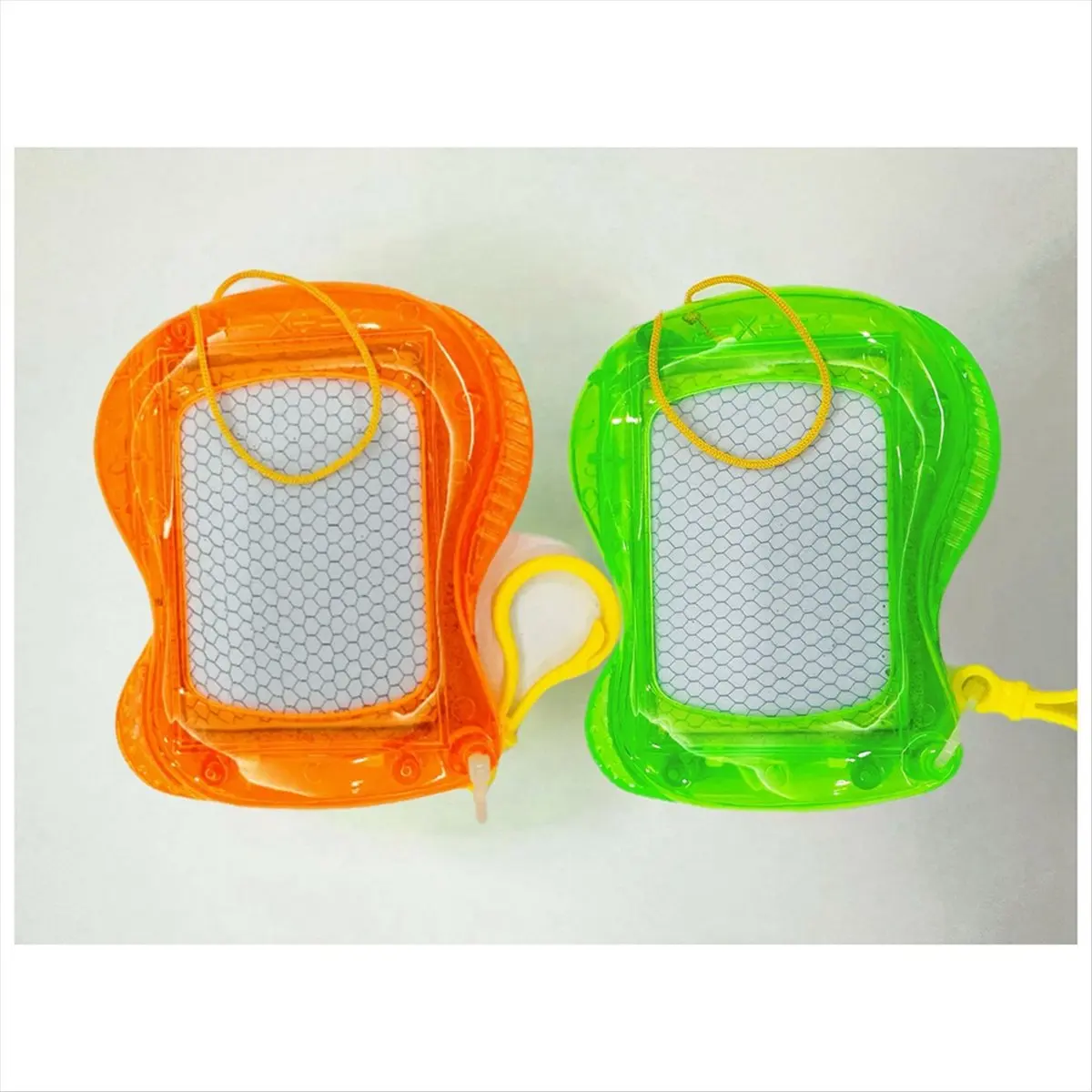 

(A26M) Детская мини-доска для рисования, стираемая доска для граффити, доска для письма, брелок-подвеска, доска для рисования, подарок на день рождения, желтый цвет