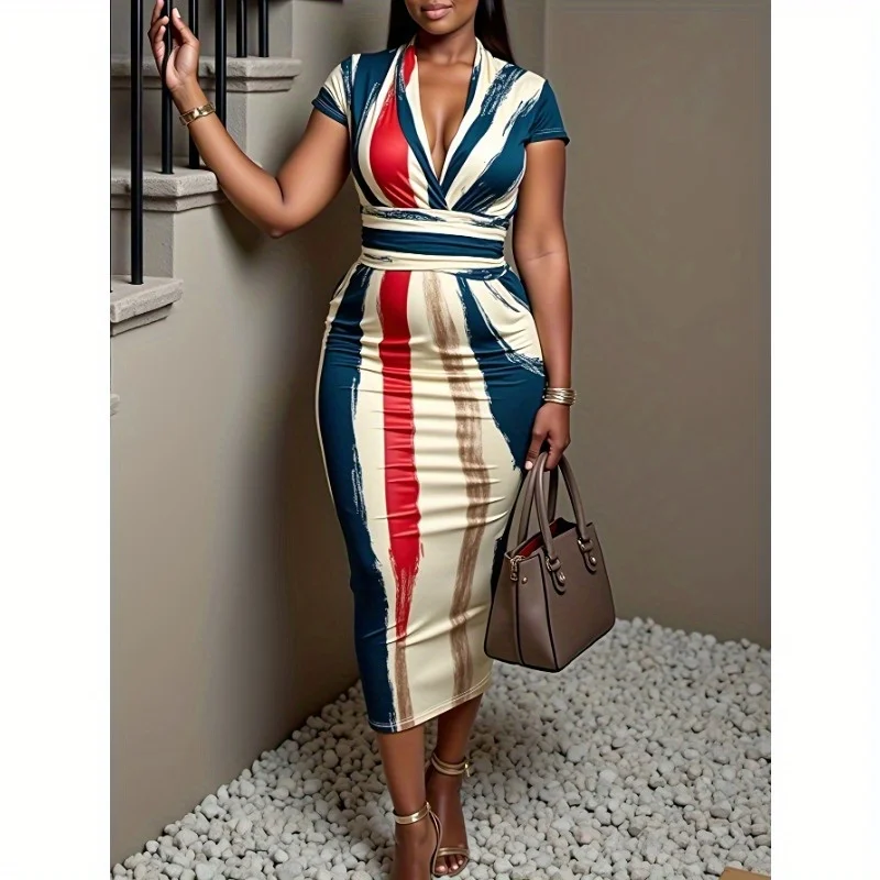 

Платье с короткими рукавами и v-образным вырезом с большим полосатым принтом и завязкой на талии