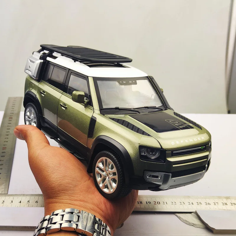 Big Size 1/18 Land Rover Defender 110 Off-road Car Model Toy Alloy Diecat SUV Model Car 7 Door Opend Toy For Boy Gift Collection