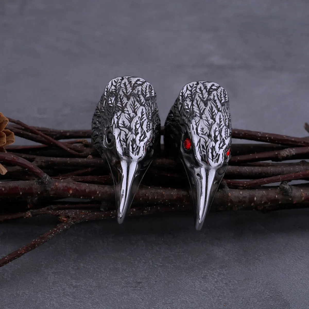 Stainless Steel Retro Red Black Eye Eagle Ring Men Hip Hop Fashion Biker Animal Ring Eagle Jewelry Boyfriend Gift Wooden Box