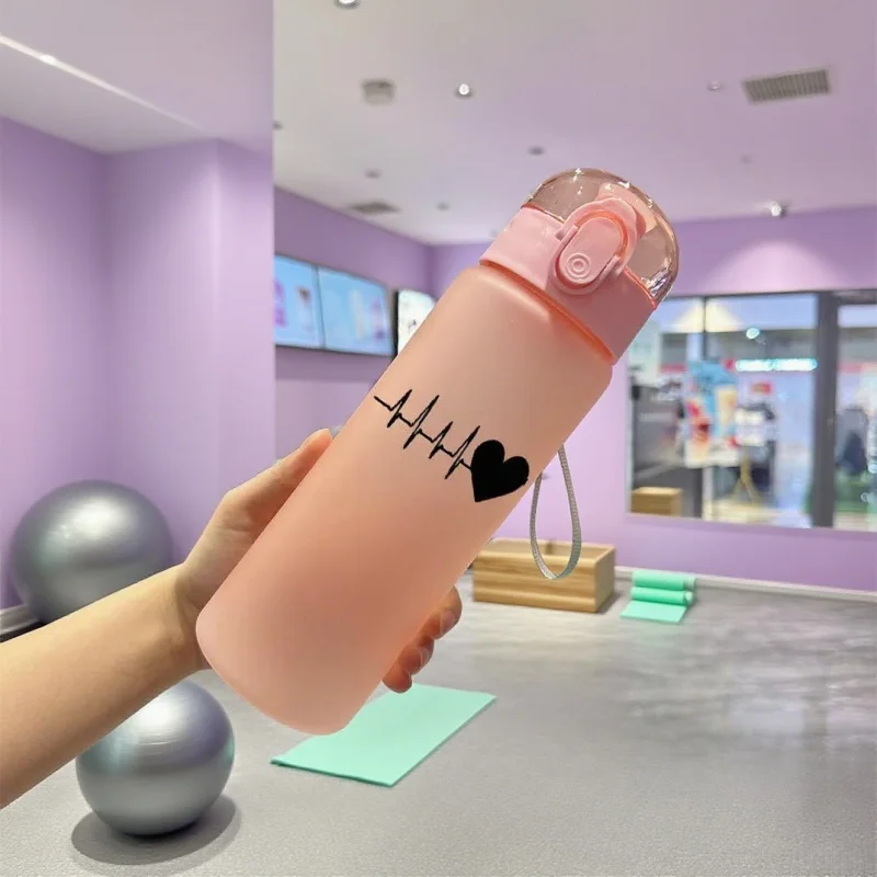 

780ml Heart-Themed Cup with 3D Printing: Vivid 3D Heart Texture, Food-Grade Material,PVC-Free, Fade-Resistant,Matte Finish